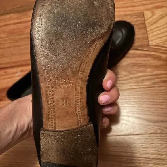 Gucci Black Leather Loafers with Gold Accents - Picture 3 of 7